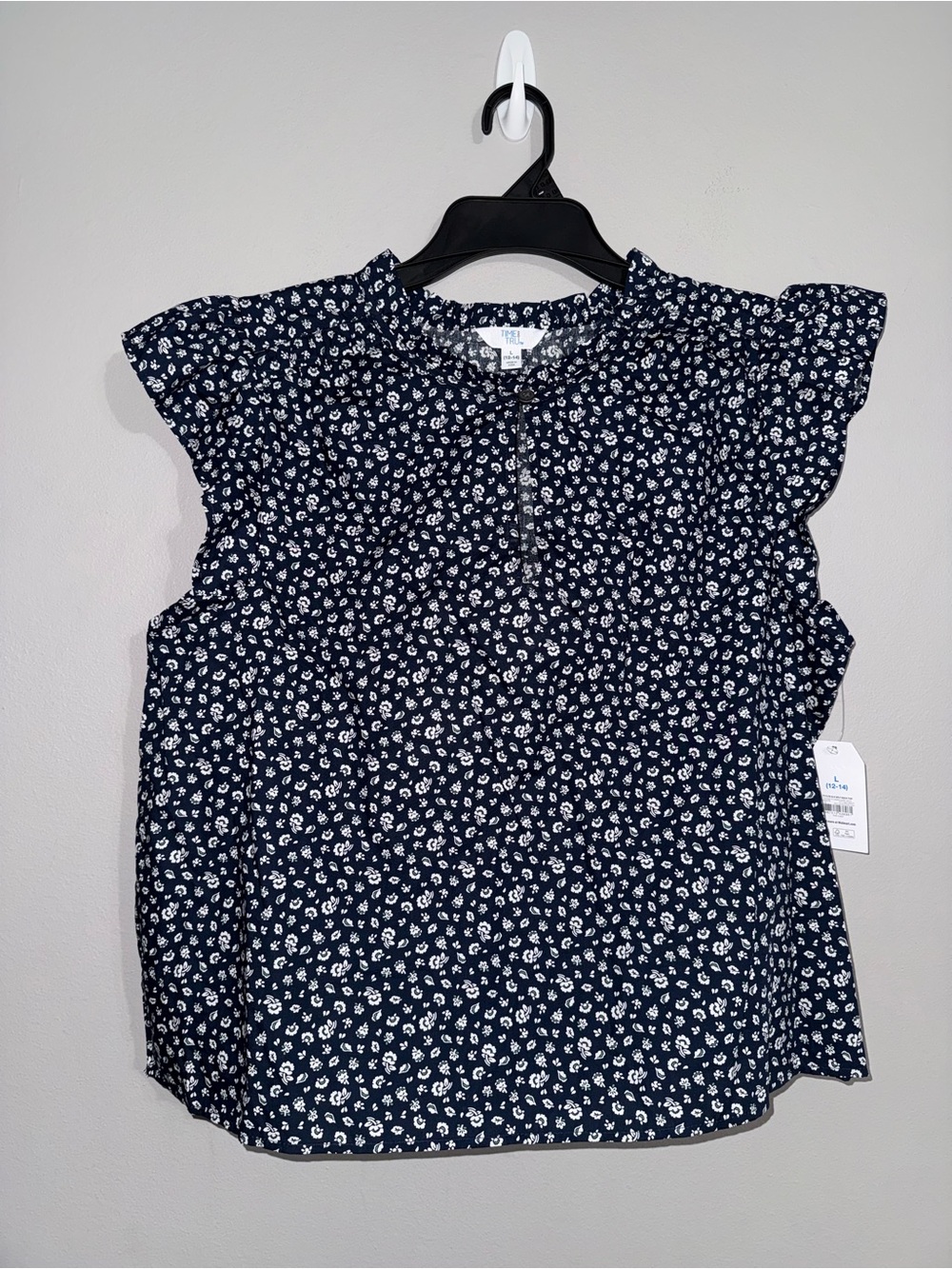 Time and Tru Women’s Navy Floral Ruffle Sleeve Blouse Large